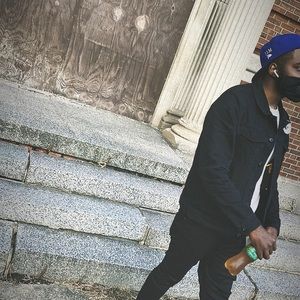 Meet your Posher, Wayne